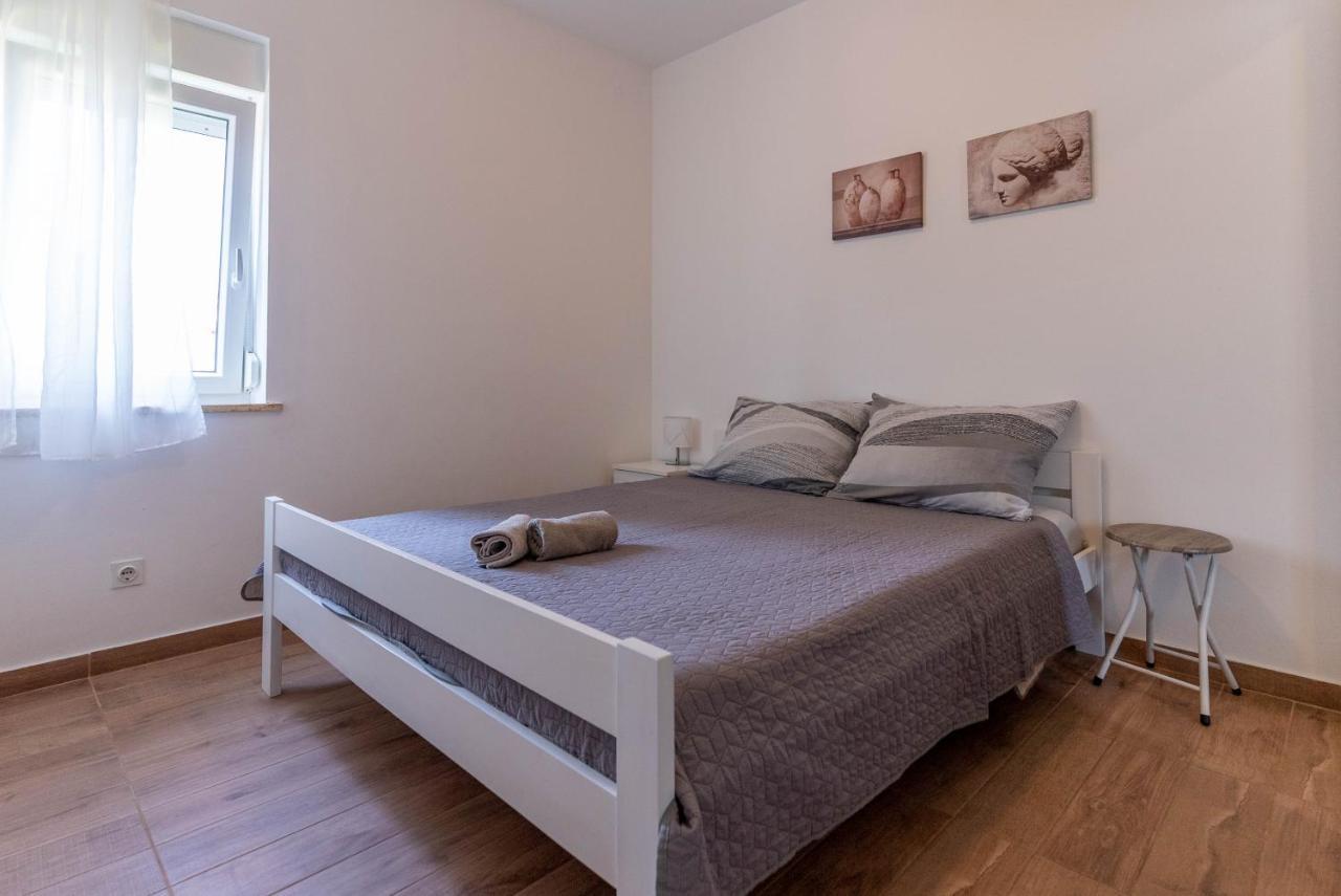 Briuni Riviera Apartment Πούλα Εξωτερικό φωτογραφία