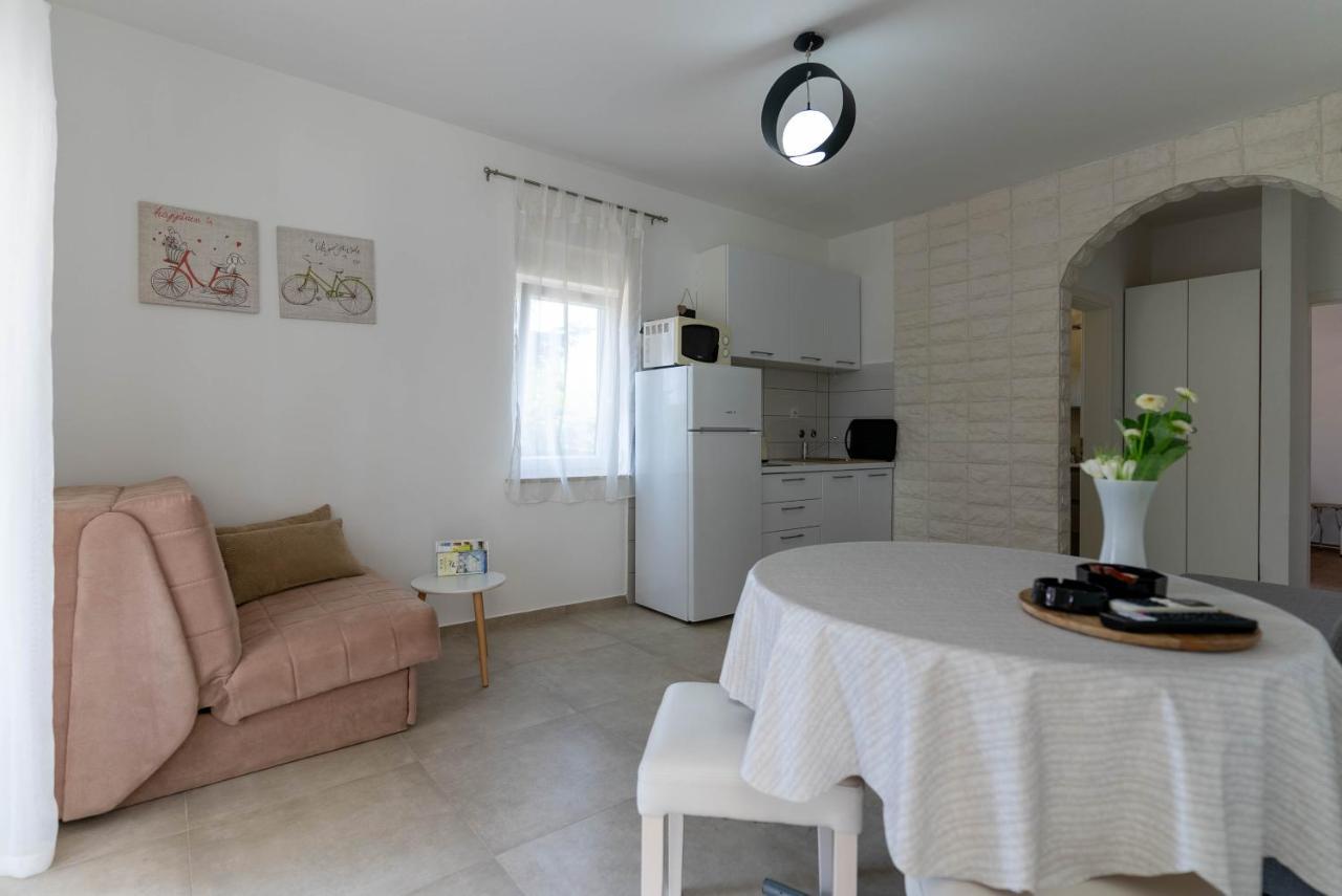 Briuni Riviera Apartment Πούλα Εξωτερικό φωτογραφία