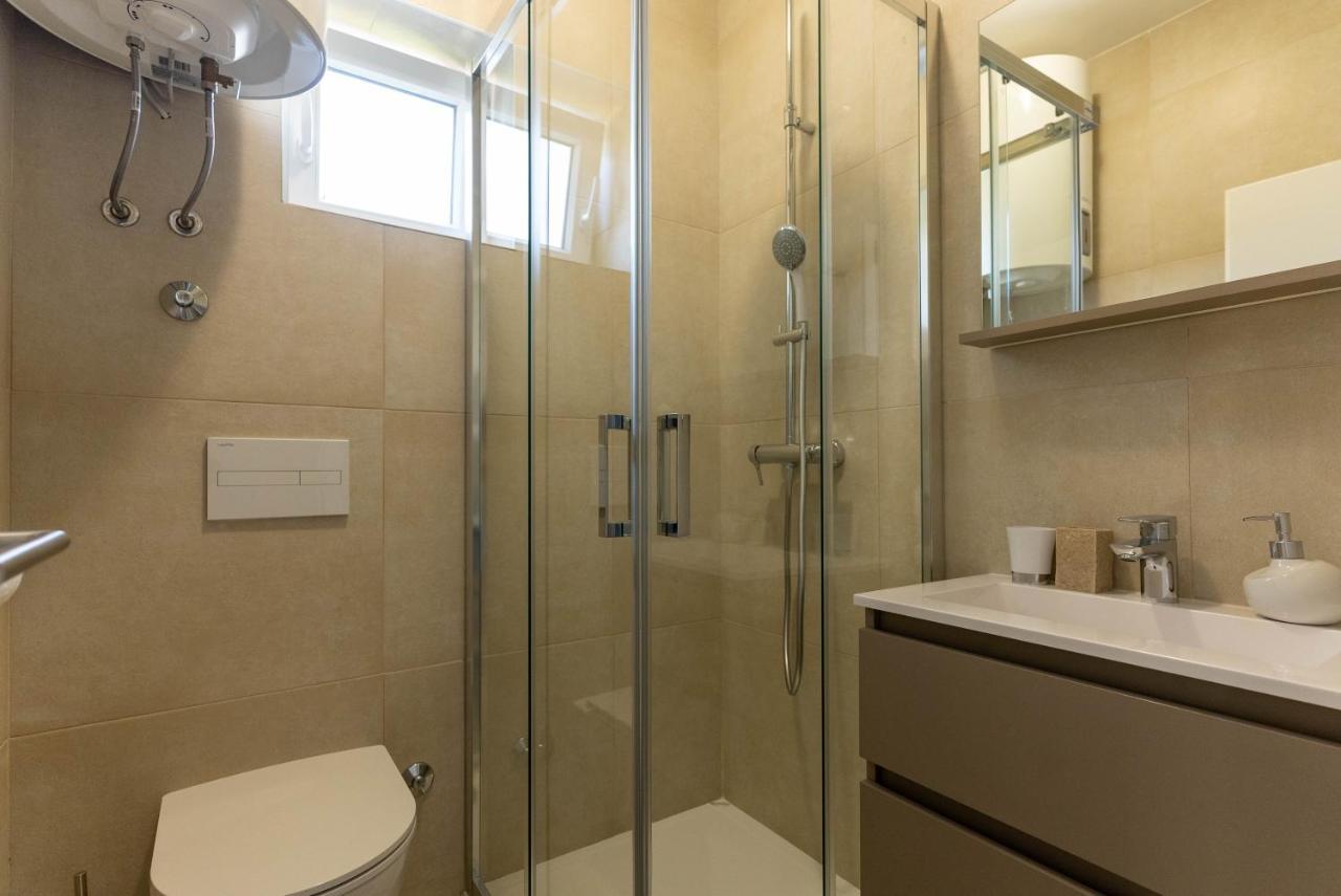 Briuni Riviera Apartment Πούλα Εξωτερικό φωτογραφία